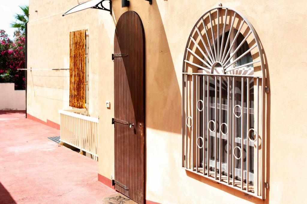 אלגהרו Leopardi Apartment 7 מראה חיצוני תמונה