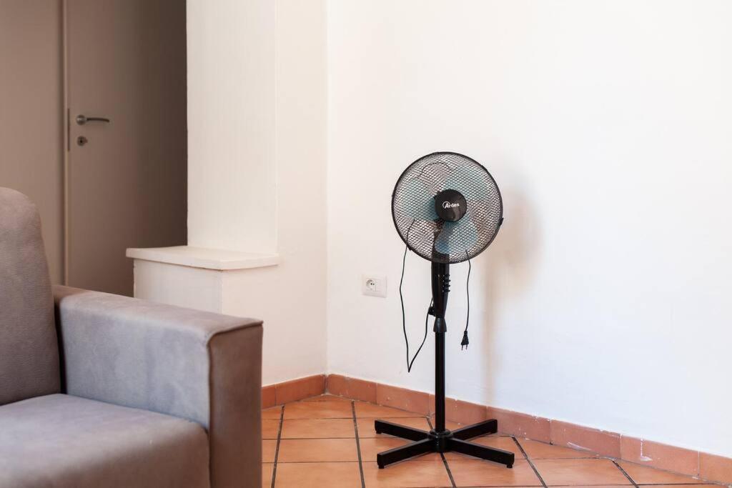 אלגהרו Leopardi Apartment 7 מראה חיצוני תמונה